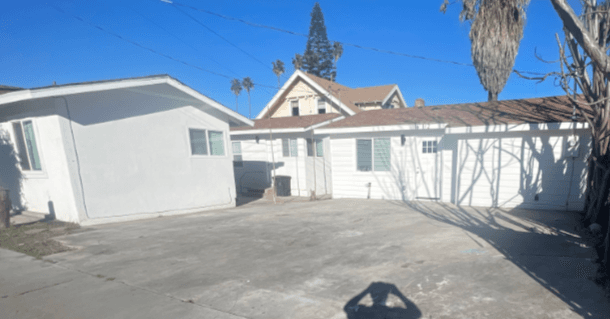 120 East Alberta Street, Ana, CA.